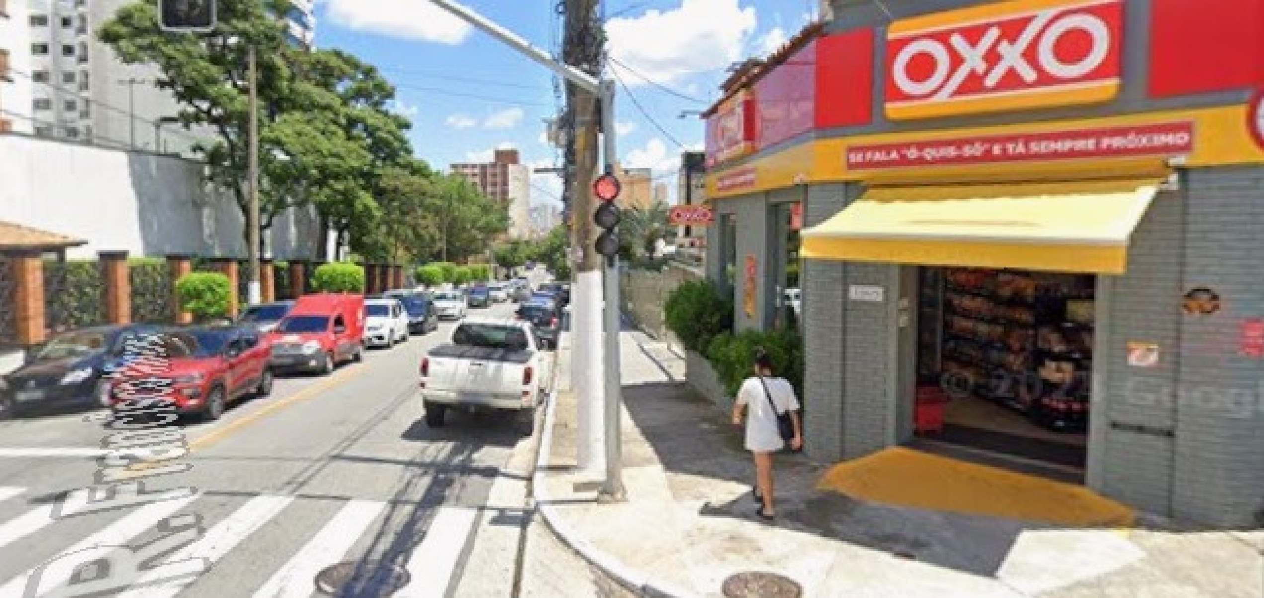 Rua Francisco Marengo, no Tatuap&eacute;, &eacute; bastante movimentada, mas registra alto n&uacute;mero de carros furtados 