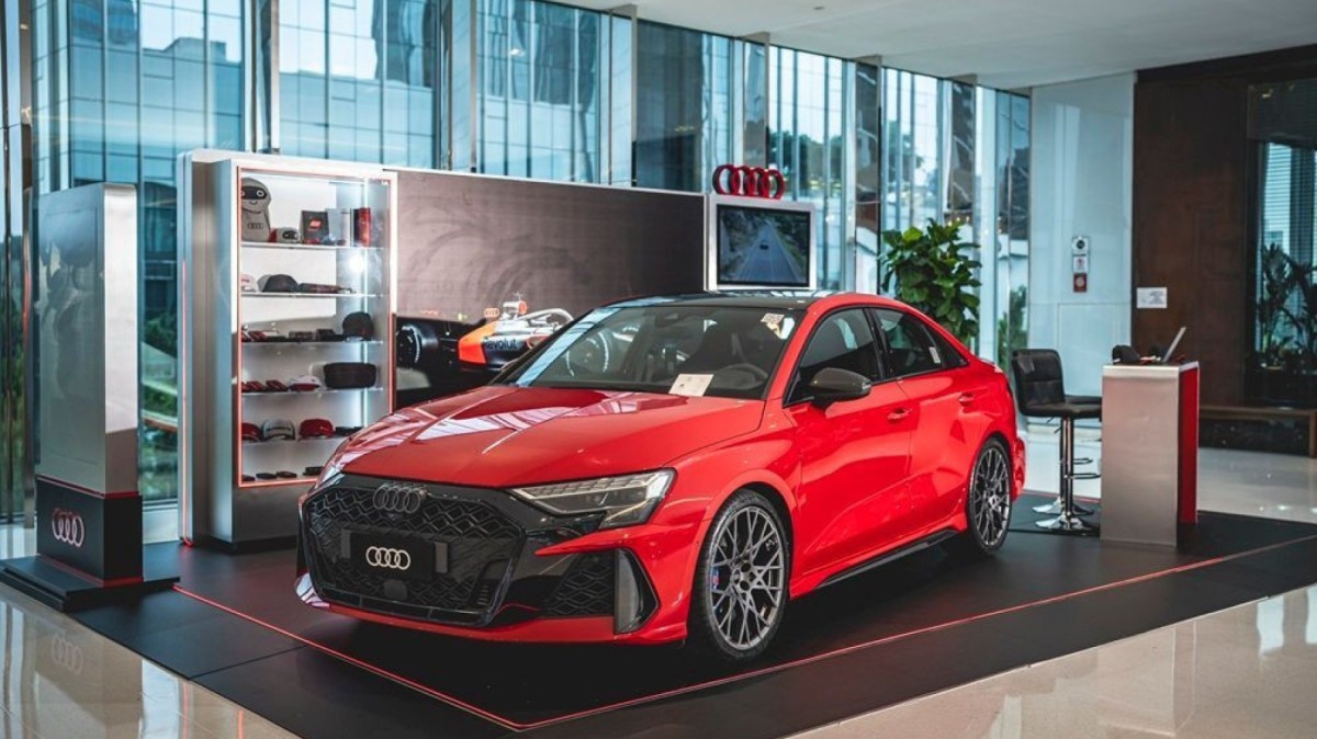 Novo RS3 faz parte de ativa&ccedil;&atilde;o da Audi com tem&aacute;tica da F1