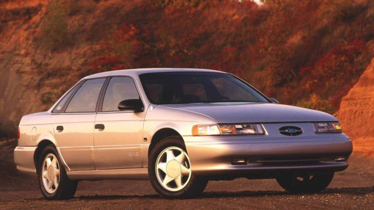 o Ford Taurus SHO tinha mec&acirc;nica desenvolvida em conjunto com a Yamaha