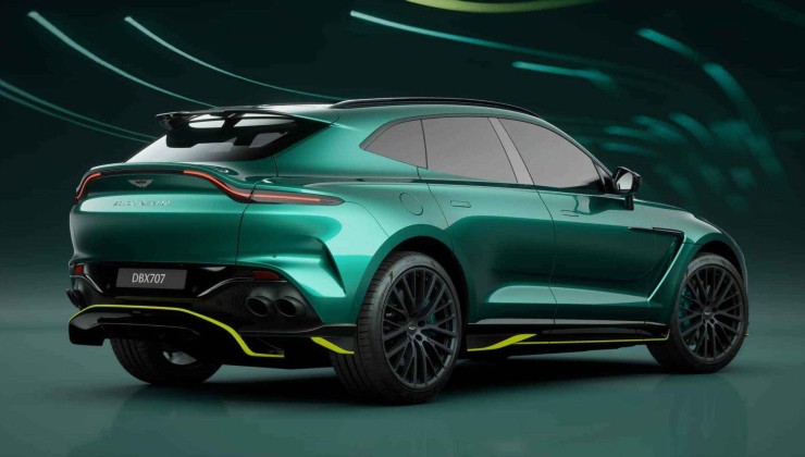 O DBX S vai de 0 a 100 km/h em 3,3s e chega a 310 km/h