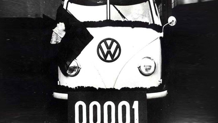 A primeira Kombi fabricada no Brasil