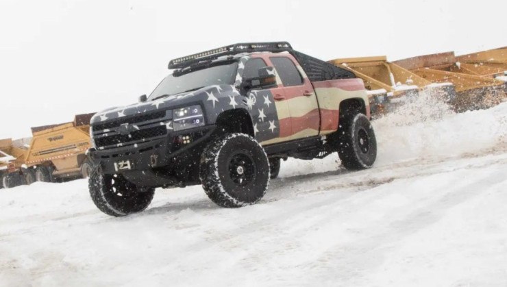 Praticamente tudo na picape foi alterado, n&atilde;o apenas o visual, como tamb&eacute;m o motor, a suspens&atilde;o e a mec&acirc;nica 