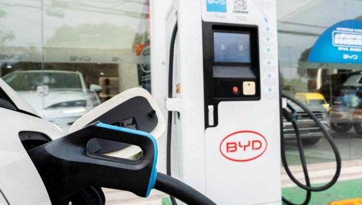 Carregador de recarga rápida da BYD -  (crédito: Divulgação/BYD)