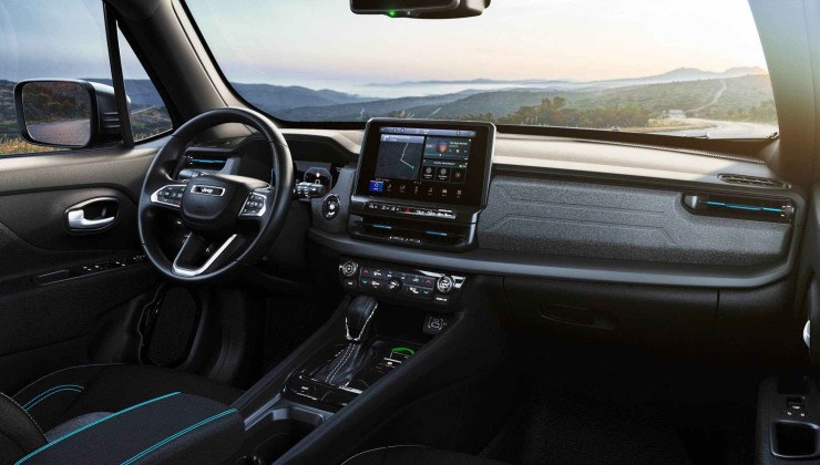 A Jeep lan&ccedil;ou a atualiza&ccedil;&atilde;o do Jeep Renegade, que chega com motor h&iacute;brido MHEV (Mild Hybrid Electric Vehicle) em duas vers&otilde;es, novo interior e com valor menor nas vers&otilde;es de entrada. 