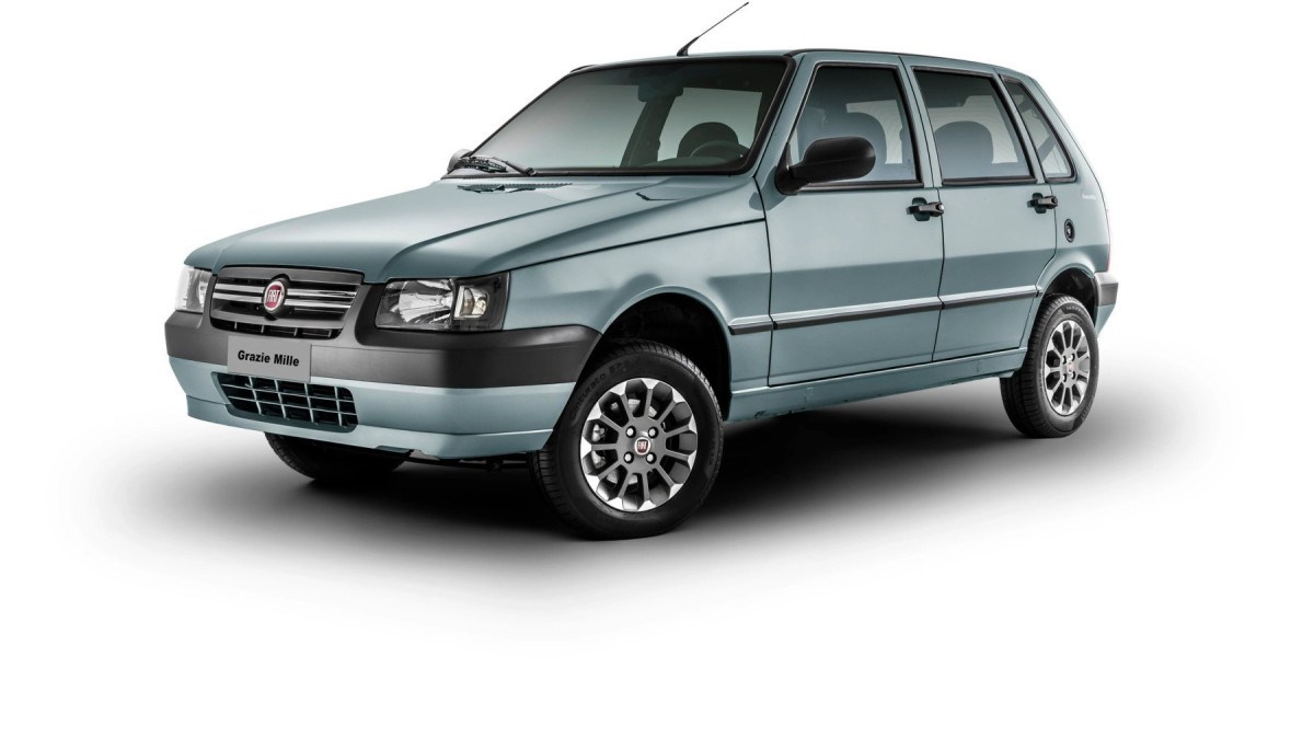  Em dezembro de 2013, o Grazie Mille, nome que brincava com a express&atilde;o italiana que significa "Muito obrigado", chegou ao mercado em uma s&eacute;rie limitada a 2 mil unidades, como uma homenagem ao fim da produ&ccedil;&atilde;o do Uno Mille.