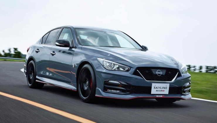 O Nissan Skyline é um sedan com pegada esportiva, que teve poucas mudanças nos últimos 12 anos -  (crédito: Nissan/Divulgação)