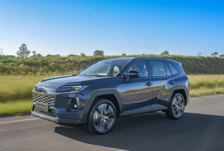 Toyota RAV4 em movimento