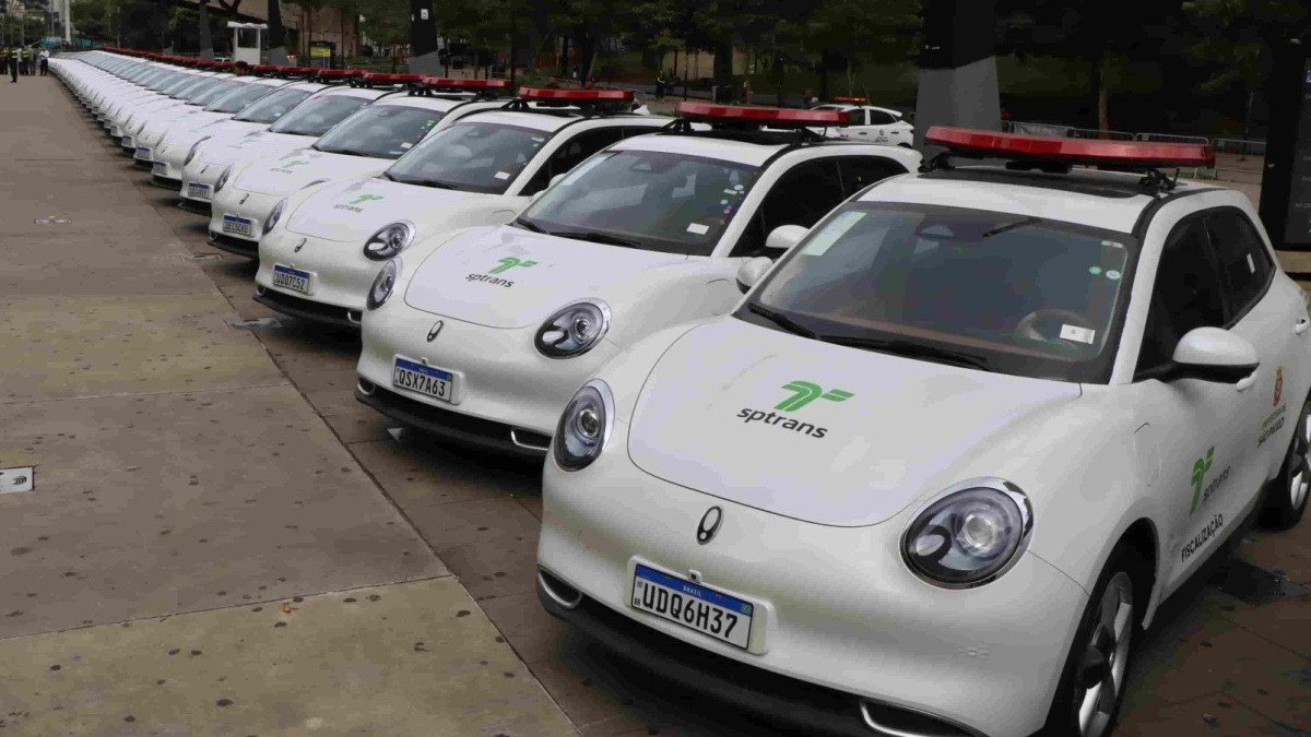 GWM Ora 03 com identifica&ccedil;&atilde;o visual da SPTrans