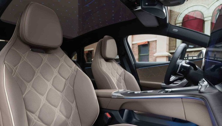 Mercedes-Benz C400 EV 4 Matic