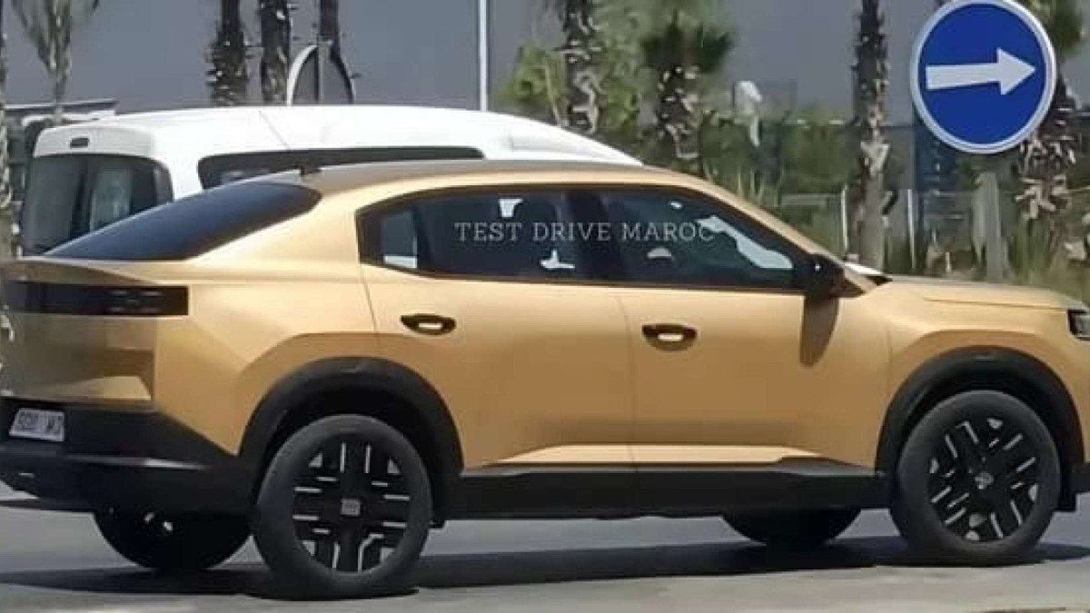 Fiat Fastback de segunda geração foi flagrado nas ruas do Marrocos