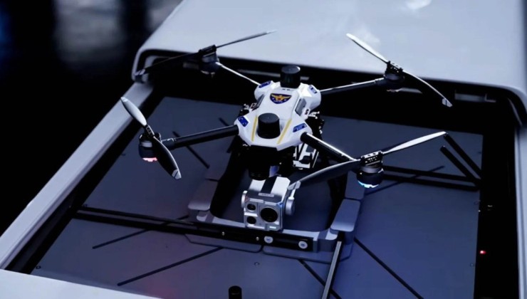 O drone funciona com auxilio de uma I.A, para identificar crimes, acidentes e aglomera&ccedil;&otilde;es