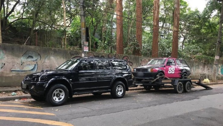 A caminho de mais um dia de pista com a Elba 1500 1988