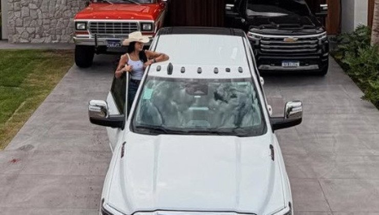 Ana Castela compra picape RAM 3500 Limited Longhorn -  (crédito: Reprodução/Instagram)