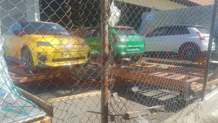 Tr&ecirc;s unidades do Renault 5 no Aeroporto de Viracopos