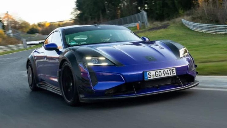 Porsche Taycan Turbo GT com kit Manthey -  (crédito: Divulgação)