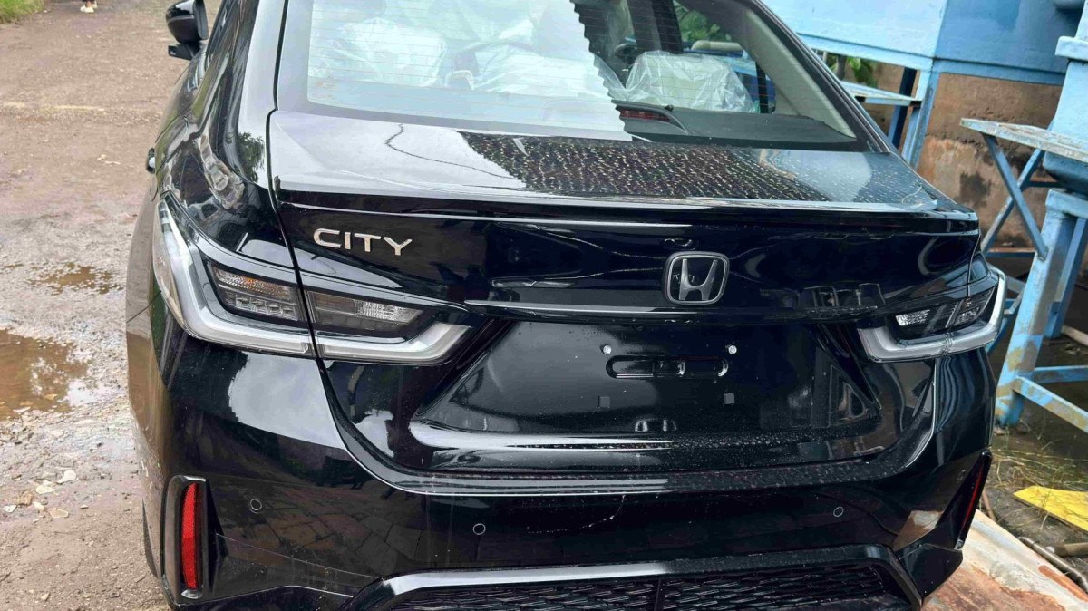 Honda City 2027 contar&aacute; com lanternas fum&ecirc;
