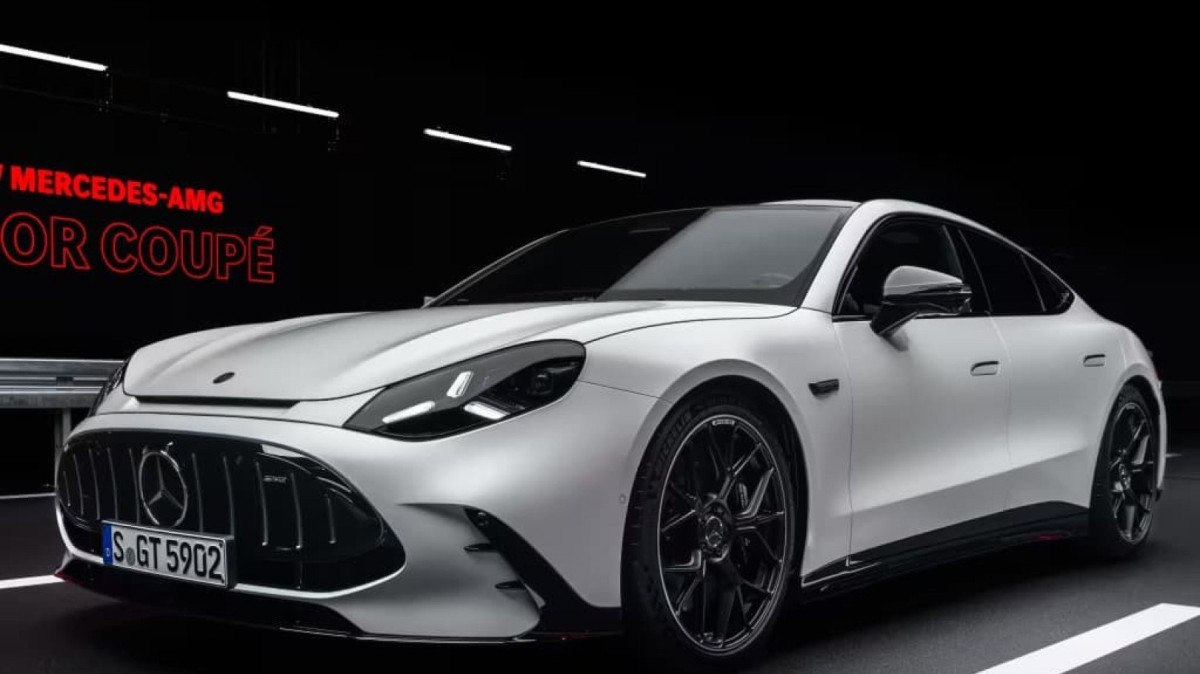 Mercedes-AMG GT 4-Door estreia com design ousado