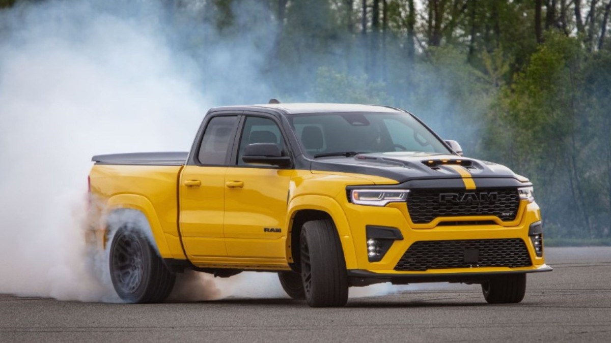 RAM Rumble Bee é uma picape que acelera mais que uma BMW M3, fazendo um 0-100 km/h em 3,4s