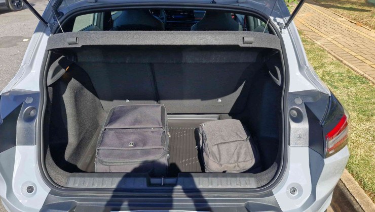 Porta-malas do Chevrolet Sonic ganhou aumento relevante de capacidade