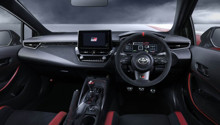O modelo mant&eacute;m o motor 1.6 turbo e cambio manual de 6 marchas, mas tem mais torque o a vers&atilde;o tradicional