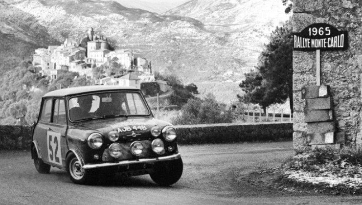 Uma imagem do Mini original, vencedor do Rali de Monte Carlo de 1965