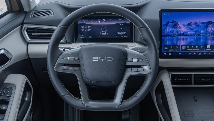 Interior do novo BYD Atto 2 DM-i Flex
