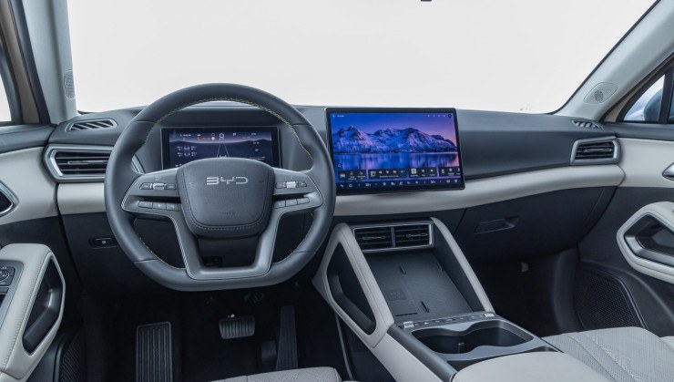 Interior do novo BYD Atto 2 DM-i Flex
