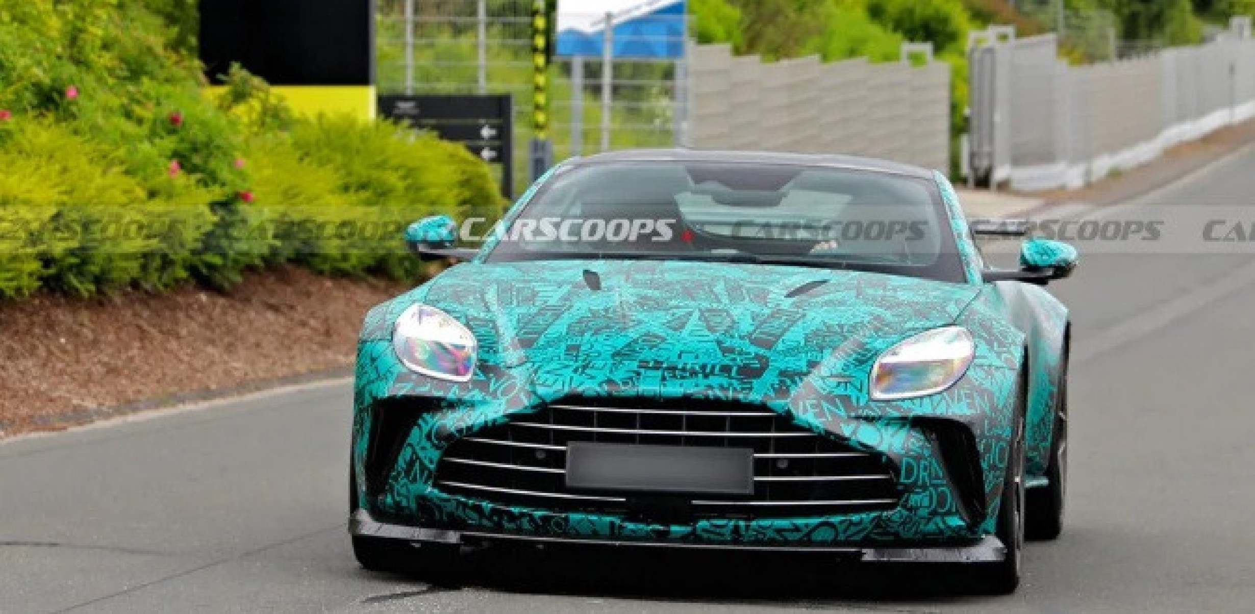 Aston Martin Vantage terá versão ainda mais radical; veja o que muda