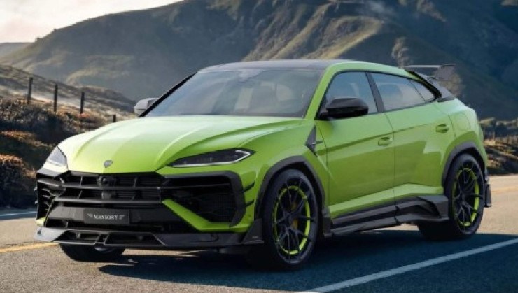 Lamborghini Urus SE híbrido, passou a ter 1.085 cv e 127,5 kgfm de torque -  (crédito: Mansory/Divulgação)
