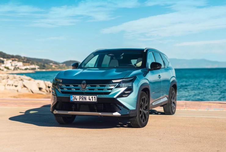 Boreal fabricado na Turquia conta com interior branco e motor h&iacute;brido como diferenciais 