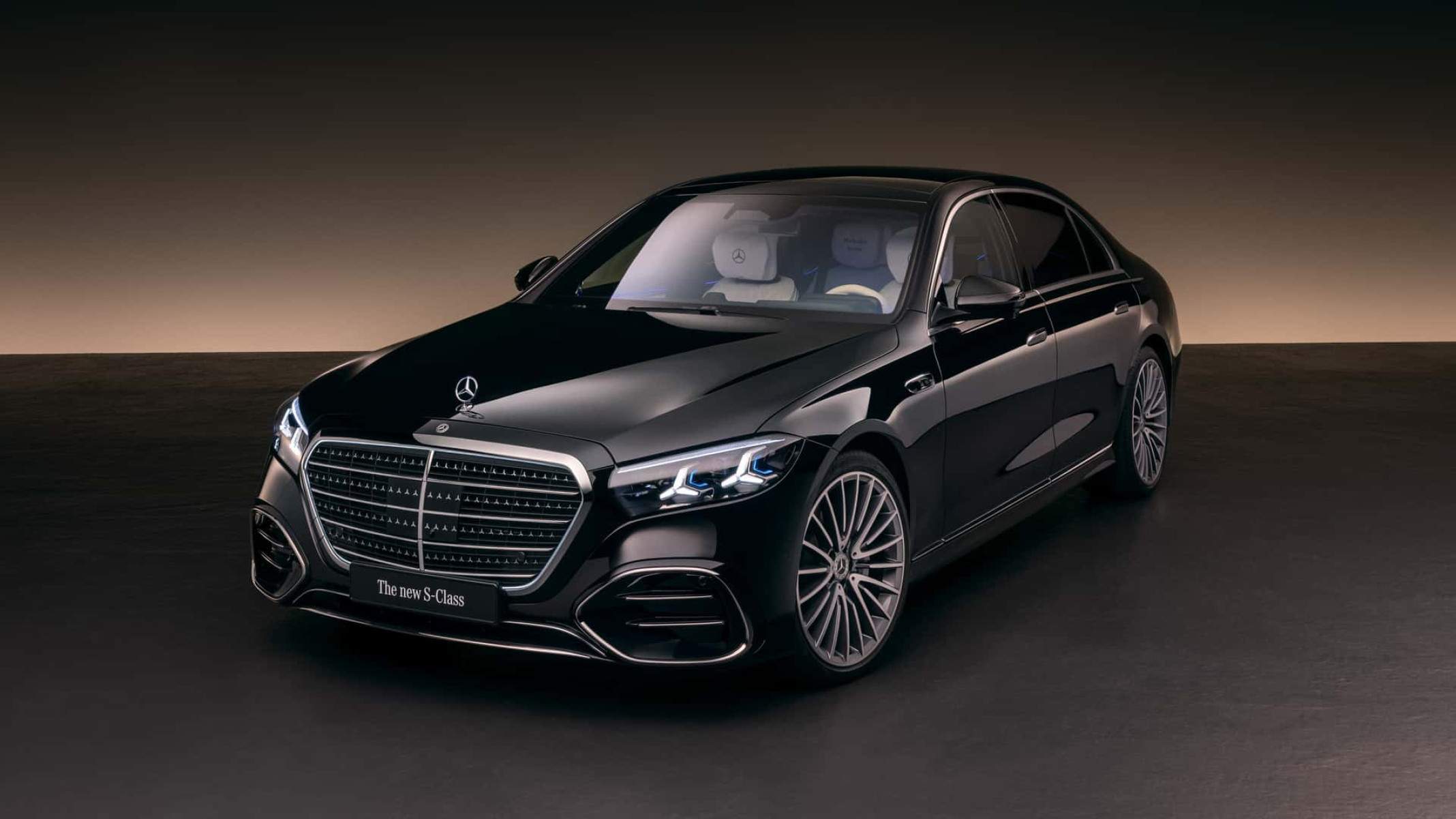 Novo Mercedes-Benz S680 Guard tem motor V12 e resiste até a explosivos