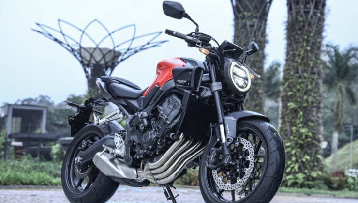 Honda CB650R E-Clutch 2027