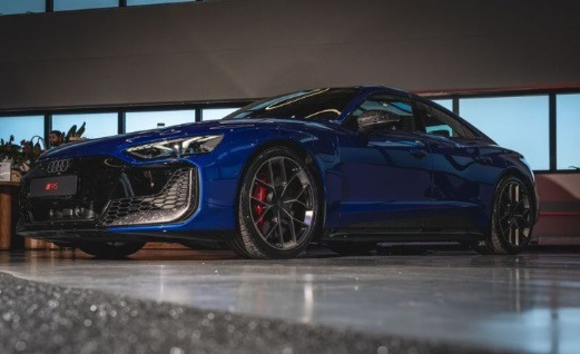 Audi RS e-tron GT Performance chega ao Brasil por R$ 1,3 milhão