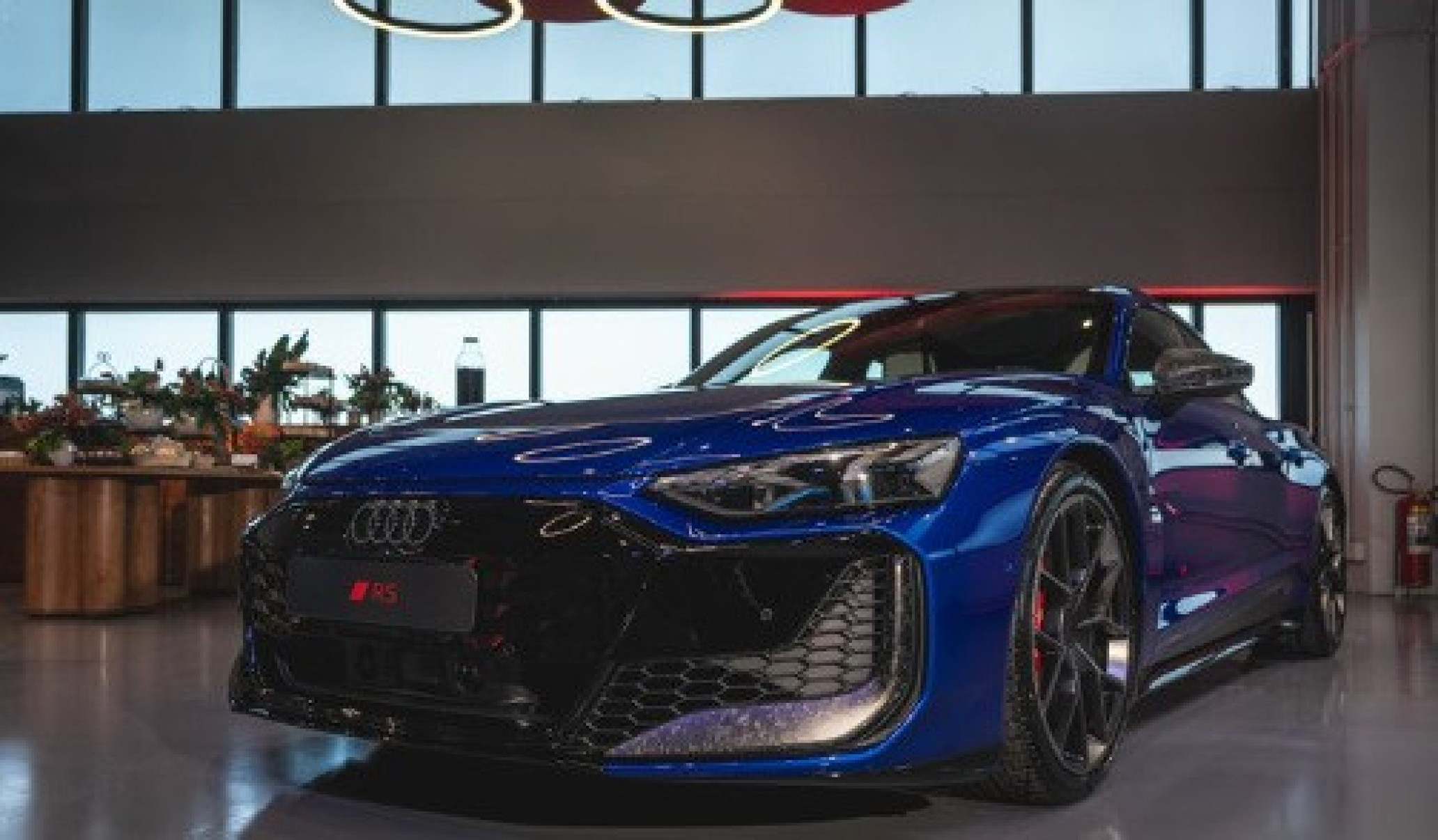 Audi RS e-tron GT Performance azul