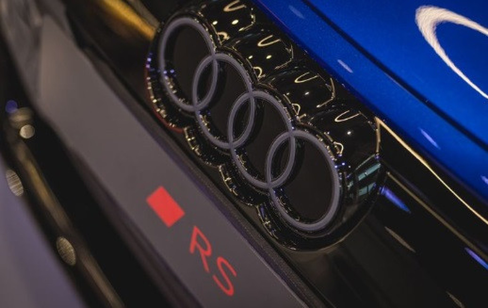Audi RS e-tron GT Performance azul