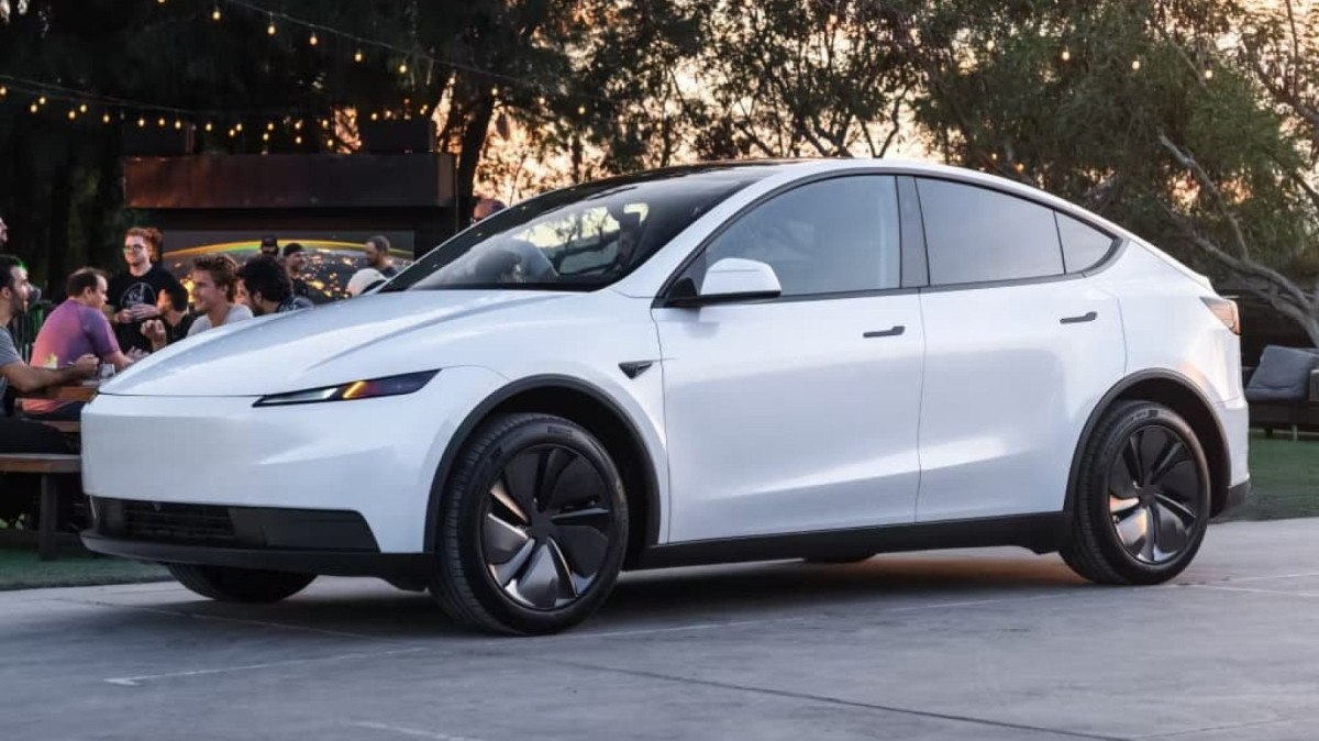 Tesla Model Y foi o carro elétrico mais vendido na Europa em mês simbólico