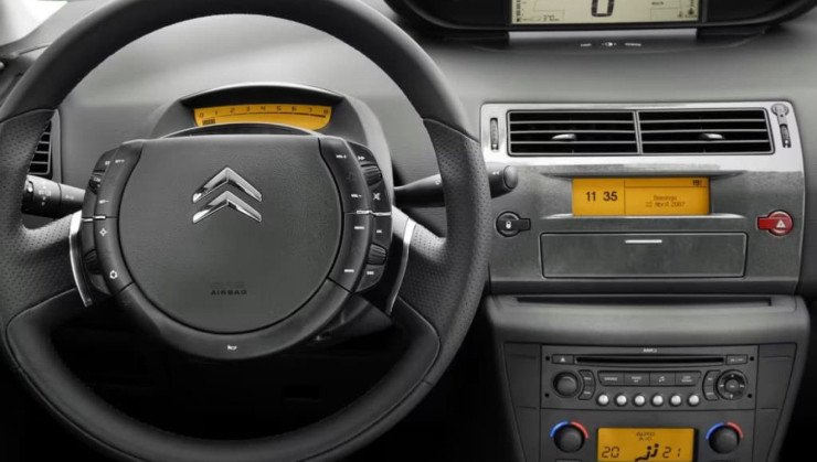 Painel de instrumentos Citro&euml;n C4 