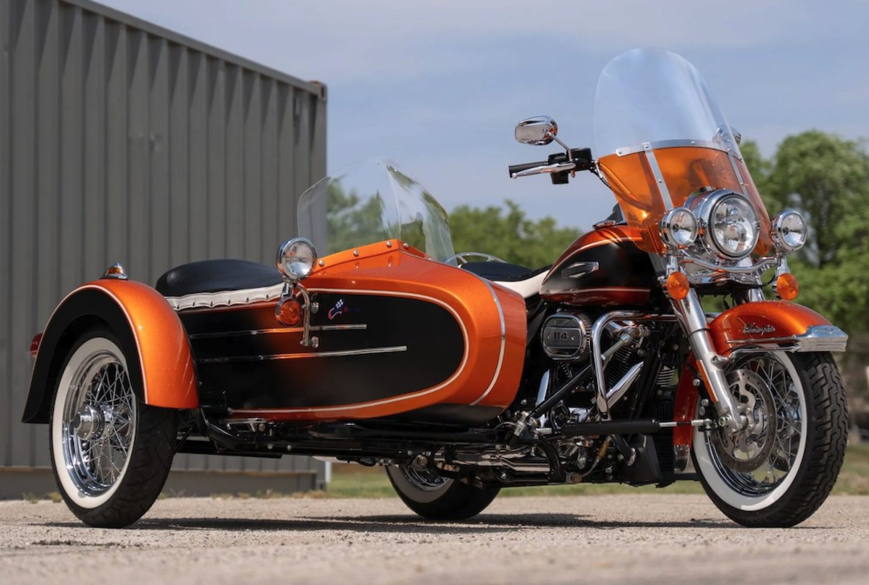 Moto com sidecar acoplado