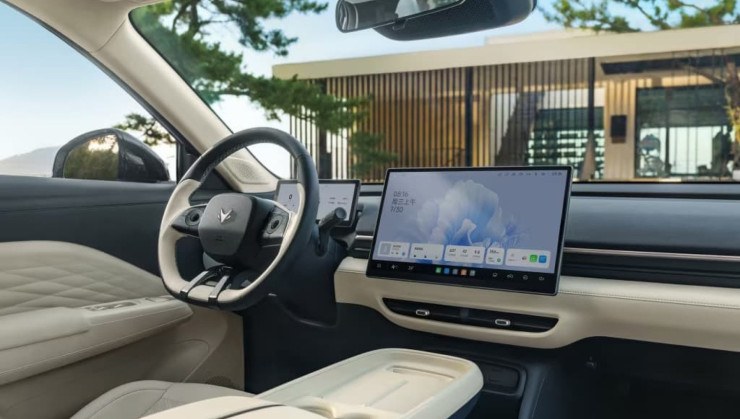 BAIC Arcfox T1 adota interior minimalista como outros el&eacute;tricos de entrada da China