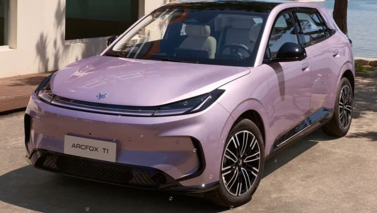 BAIC Arcfox T1