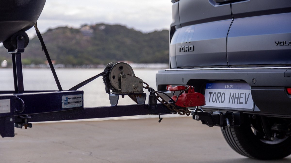 Engate reboque Fiat Toro