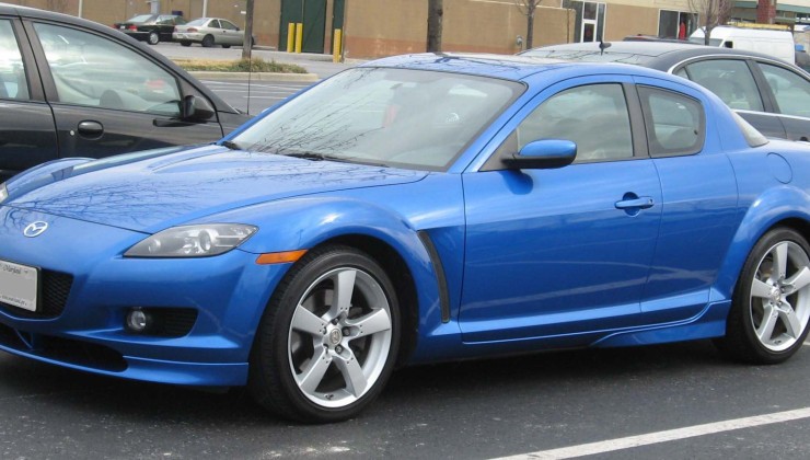 Mazda RX-8, &uacute;ltimo modelo fabricado que utilizou o motor rotativo como &uacute;nico meio de tracionar as rodas