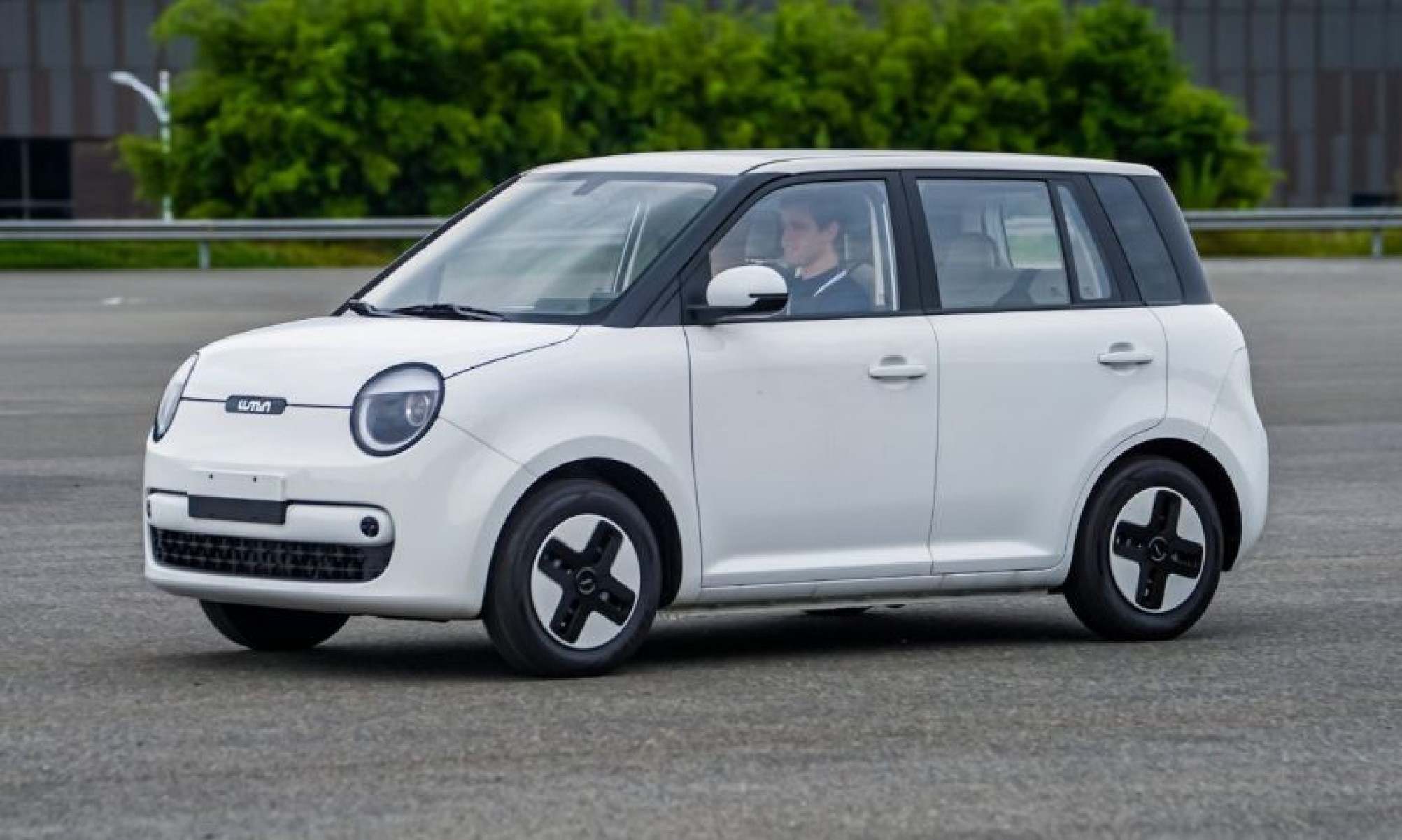 Changan Lumin pode ser resposta da Caoa ao Dolphin e EX2 no Brasil