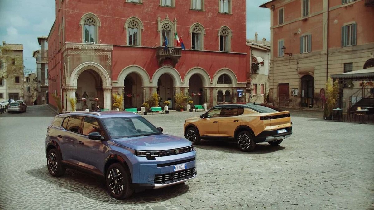 Fiat Grizzly (azul) e Grizzly Fastback (dourado) possuem semelhanças visuais com o Grande Panda italiano