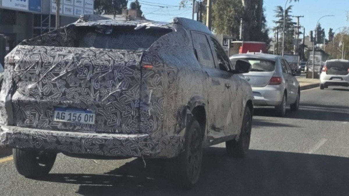 Renault Niagara flagrado em testes