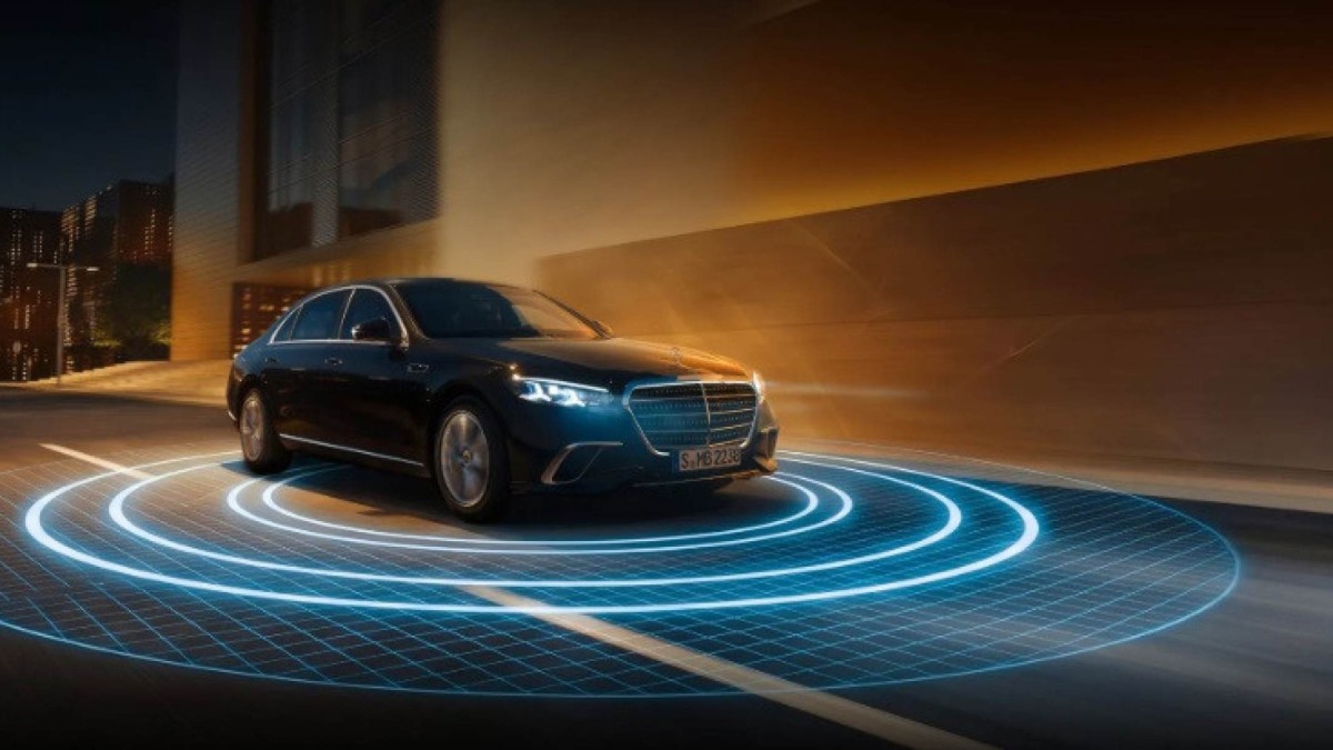 Mercedes usa dados veiculares para aprimorar a mobilidade
