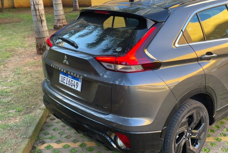 Eclipse Cross Black 2027