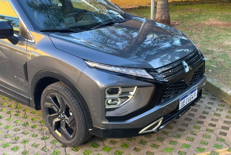 Eclipse Cross Black 2027
