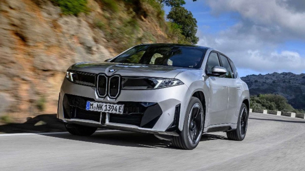 BMW iX3 chegará ao Brasil ainda em 2026