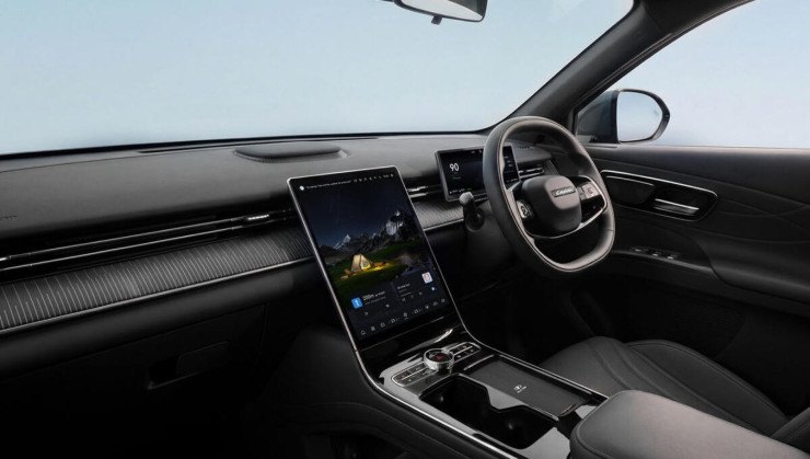 Interior do Lepas L8 possui desenho similar ao de modelos da Jaecoo